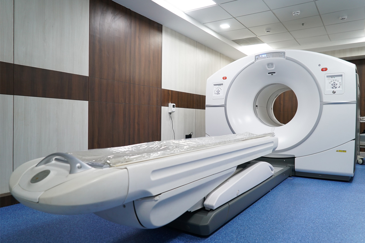 https://thangamcancercenter.com/file/wp-content/uploads/2023/09/pet-ct.jpg