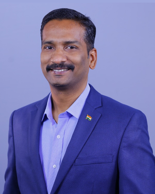 https://thangamcancercenter.com/file/wp-content/uploads/2025/07/Dr-Ramesh-COO-Thangam-cancer-center.jpeg
