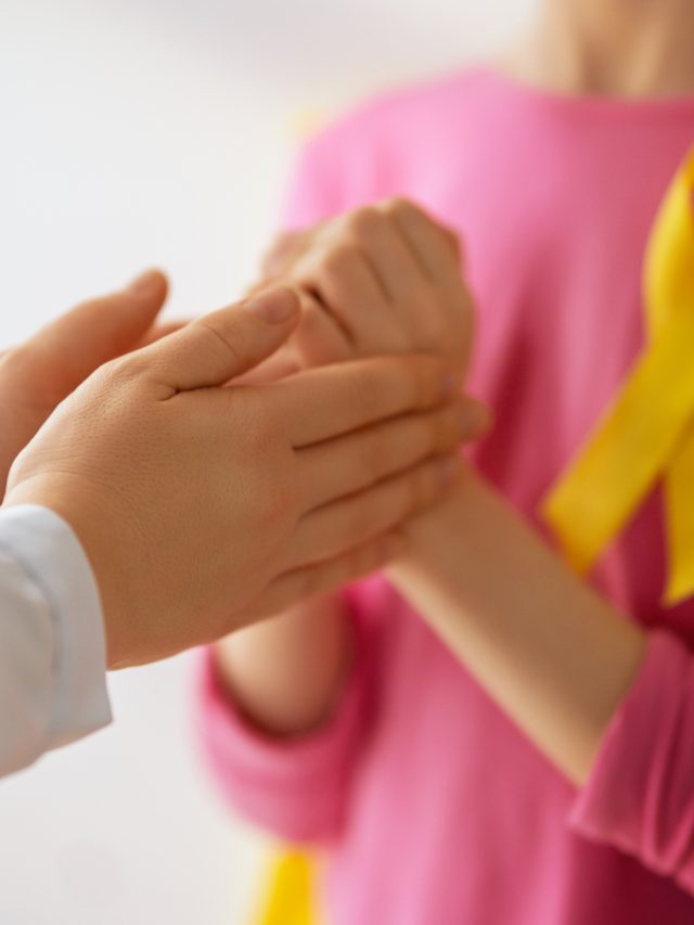 7 Common Signs & Symptoms of Cancer Everyone Should Know